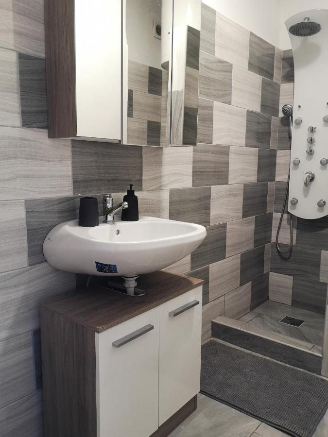 Dorka Apartman Vonyarcvashegy Esterno foto